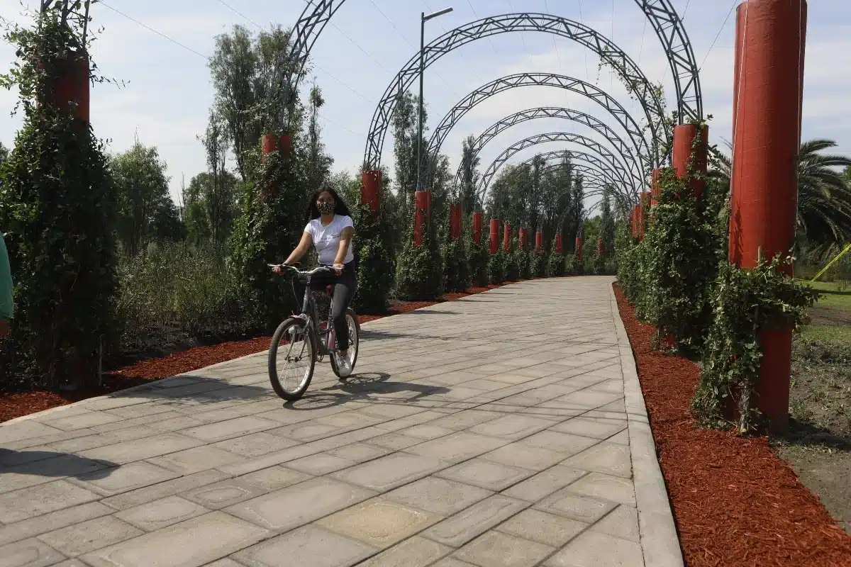 Ciclopista en el Parque Ecológico de Cuemanco - Xochimilco Ciclopista en el Parque Ecológico de Cuemanco - Xochimilco
