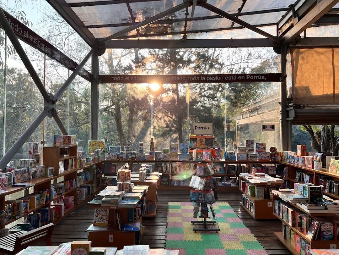 librería del lago de Chapultepec librería del lago de Chapultepec