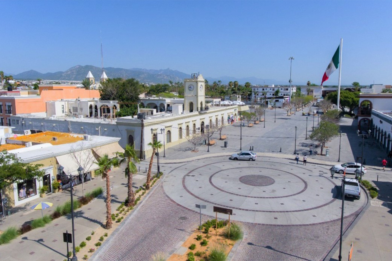 Plaza Mijares en el Centro Histórico de San José del Cabo Plaza Mijares en el Centro Histórico de San José del Cabo