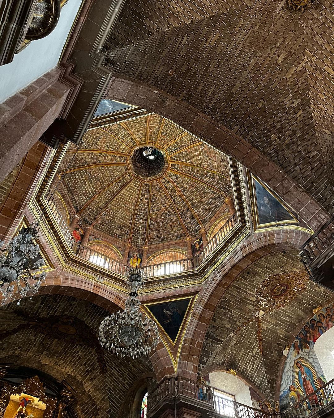Parroquia de San Miguel Arcángel Parroquia de San Miguel Arcángel