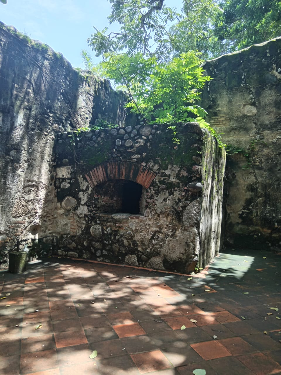 A 28 kilómetros del puerto de Veracruz se localiza La Antigua Veracruz, un lugar lleno de historia que cuenta los inicios de lo que hoy conocemos como nuestro país.