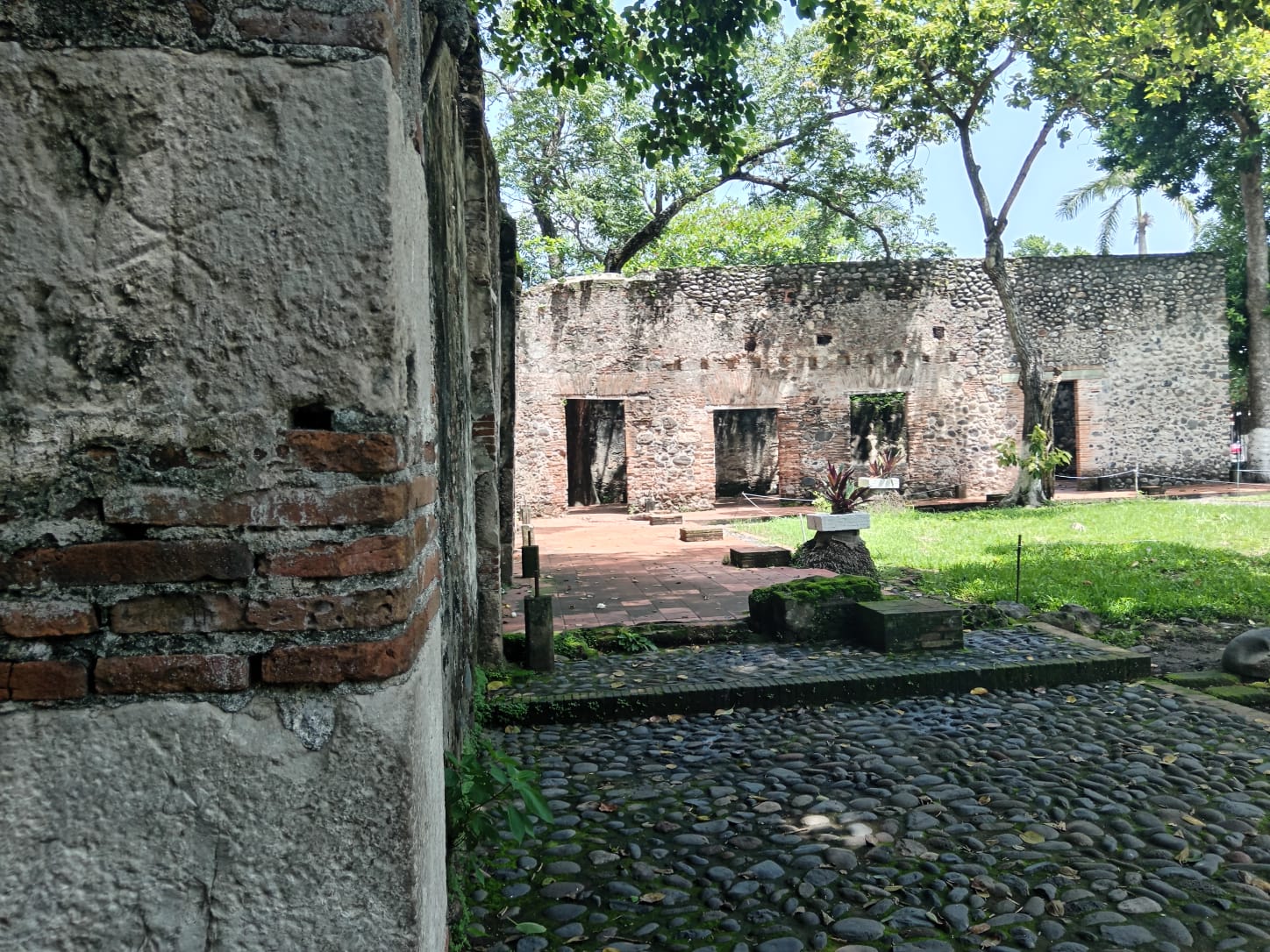 A 28 kilómetros del puerto de Veracruz se localiza La Antigua Veracruz, un lugar lleno de historia que cuenta los inicios de lo que hoy conocemos como nuestro país.