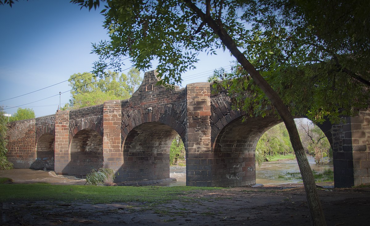 Puente de la Historia Puente de la Historia