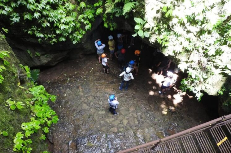acceso a la Gruta del Duende acceso a la Gruta del Duende