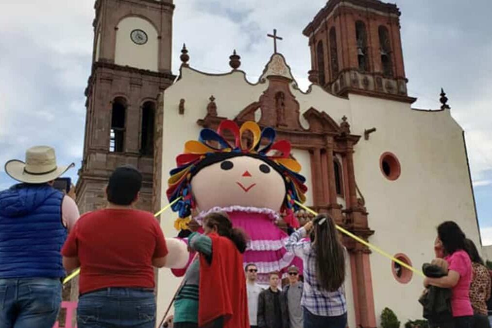 Muñeca Lele, icono representativo de Amealco Muñeca Lele, icono representativo de Amealco
