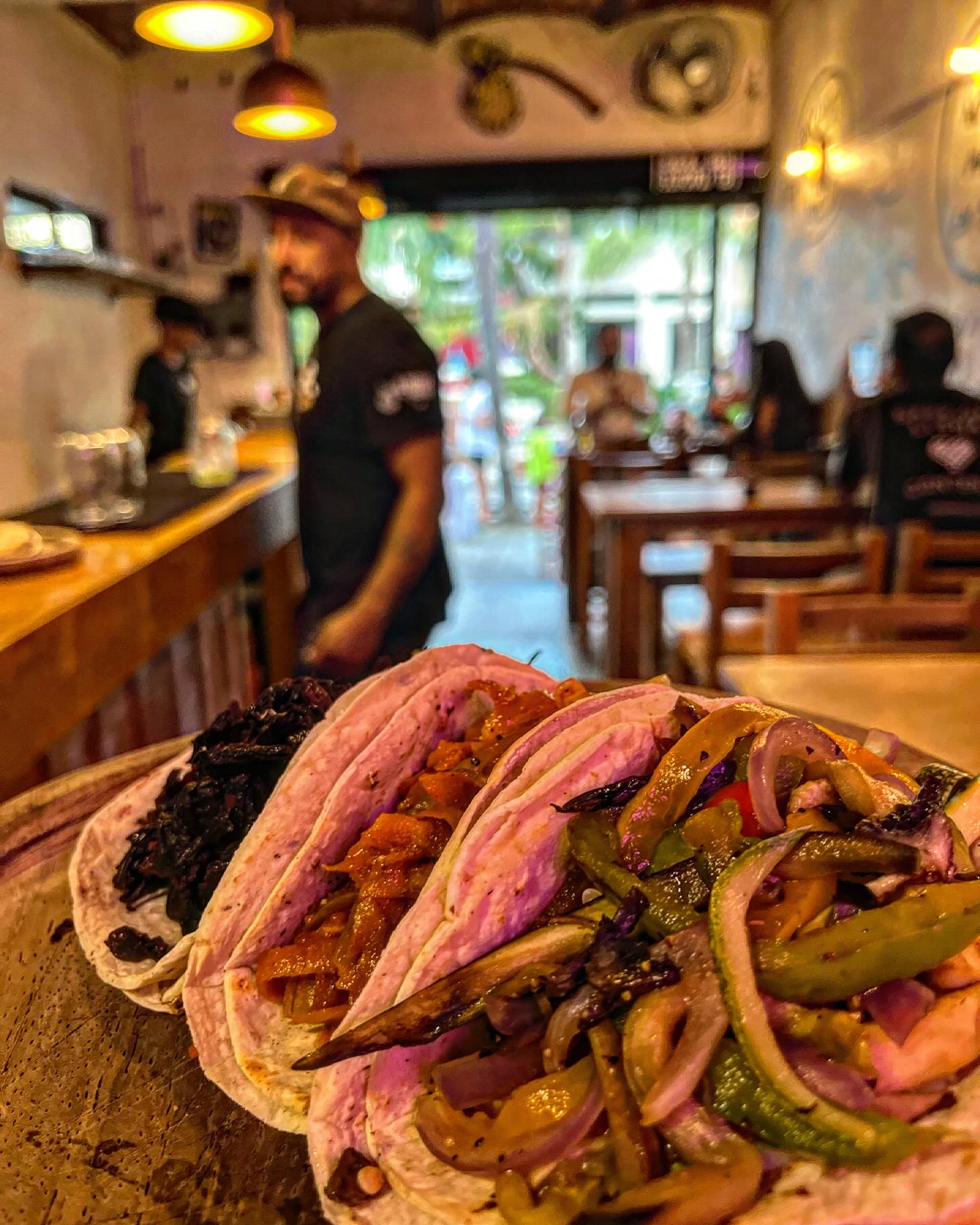 En Nayarit, la riqueza gastronómica se manifiesta en todos sus rincones, pero uno de los grandes atributos con los que cuenta es en la gran variedad en selección de tacos.